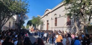 Alumnos del Colegio del Carmen honraron a su Santa Patrona