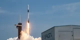 Este cohete chino llena el cielo de desechos orbitales que suponen una verdadera amenaza