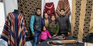 Poncho 2024: El arte del telar, cada vez más vivo en las nuevas generaciones de tejedores