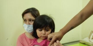 Vacunación y testeo rápido en el Poncho