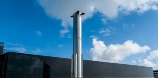 Vuelo de Starship a la vista: su megapropulsor ya está en la pista de lanzamiento y es así de impresionante