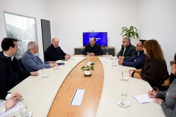 El intendente recibió al empresario Gustavo Grobocopatel en el Nodo Tecnológico