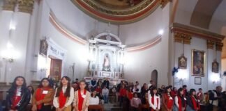 Más de 160 adolescentes y adultos recibieron la Confirmación a los pies de la Virgen del Valle