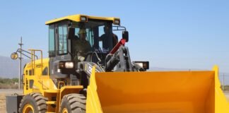 Adquisición de Maquinaria Vial y Nuevas Obras en Antofagasta de la Sierra Mario Cusipuma, Maquina Vial