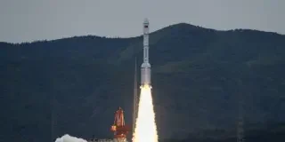 Aterriza el misterioso avión secreto chino tras casi 300 días en órbita: esto es lo que sabemos sobre él