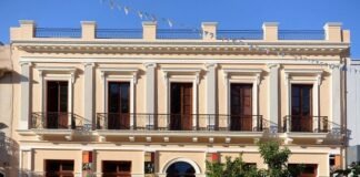 Carrizo pide informe sobre el destino la Casa de la Cultura de Catamarca y la posible concesión de un bar