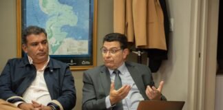 El vicegobernador y senadores recibieron a una autoridad de la Universidad de California