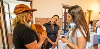 La Casa de la Cultura recibió la primavera con diseño y artesanías