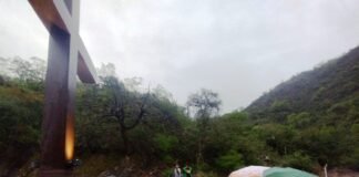 Bajo la lluvia bendijeron el primer Cinerario de Catamarca en la Gruta de la Virgen del Valle