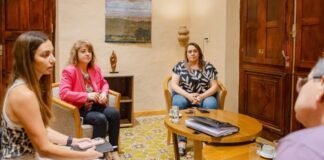 Gobierno y gremios estatales monitorean la situación económica y salarial