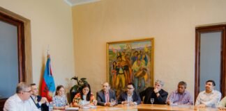 Reunión con intendentes del Oeste: Raúl confirmó aportes para aguinaldo y expuso sobre la situación económica