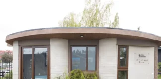 Vídeo: así han construido una casa de hormigón impresa en 3D con un brazo robótico en menos de 4 días