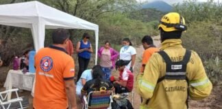 Bomberos de Valle Viejo asisten a peregrinos de la Virgen