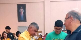 Celebran la Natividad del Señor con reliquias de Santos y Beatos en la parroquia Espíritu Santo