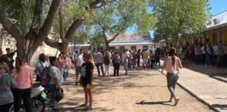 Largas filas en el IPV tras la polémica adjudicaciones en el Ministerio a cargo de Fidel Saenz