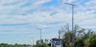 Raúl Barot recorrio los avances en la colocación del nuevo alumbrado público en Manantiales