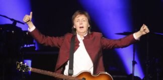 Paul McCartney da un concierto sorpresa en Nueva York