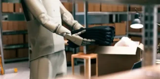 Te sorprenderá este robot humanoide que puede cambiar partes de su cuerpo en cuestión de minutos