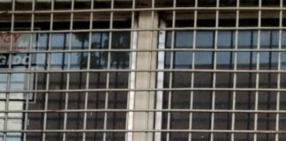 Trabajadores, docentes autoconvocados pidieron la renuncia de los gremialistas de ATE y UPCN