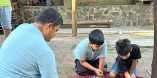 Al arte de transformar la arcilla en artesanía