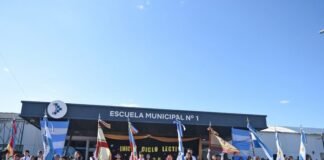 Gustavo inauguró el Ciclo Lectivo 2025 en las escuelas municipales