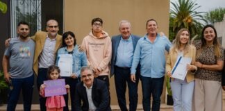 Más soluciones habitacionales: el Gobierno entregó nuevas viviendas en el Valle Central