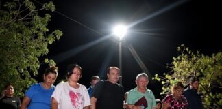 Saadi dejo inaugurado la iluminación LED en barrio Instituto