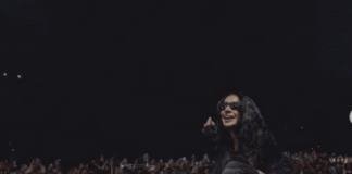 Charli XCX lleva su era BRAT a Coachella