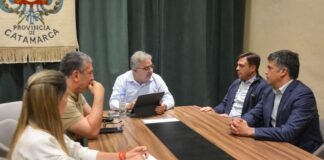 El int. Raúl Barot se reunió con Raúl Jalil y ministros para abordar la situación económica y proyectos estratégicos para el municipio
