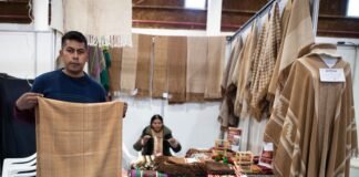 La Fiesta del Poncho, como motor cultural, en la Feria del Libro