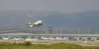 La imagen que nunca deberías compartir antes de viajar: podría ponerte en riesgo