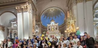 Tierno y alegre homenaje de las escuelas especiales a la Virgen del Valle