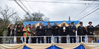Alijilán celebró el Día de la Patria con un emotivo acto y desfile cívico-policial