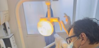 Alumnos realizan prácticas de Prótesis Dental en Centros de Salud Públicos