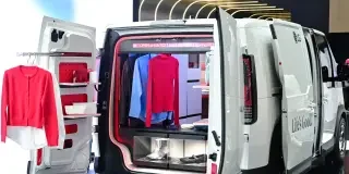 Así es la megaflota de camiones sin conductor que trabaja sin descanso en una mina de carbón en Mongolia