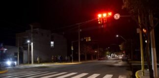 Puesta en funcionamiento de un nuevo Semáforo en Avenida Figueroa y Julio Herrera