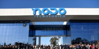 Banderazo simbólico de más 300 niños de los CEIyF