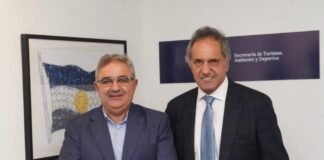 Daniel Scioli llega a Catamarca para el acto inaugural del Poncho 2025