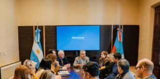 Gobierno acordó con docentes y cerró mejoras salariales con todos los sectores públicos