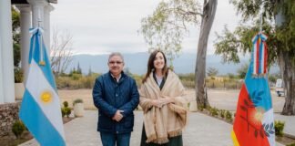 La Vice presidente Victoria Villarruel llega a Catamarca para el acto inaugural del Poncho 2025