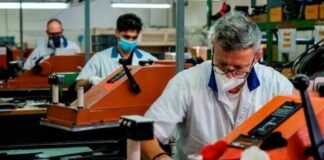 Más de 50 trabajadores suspendidos en fábrica textil