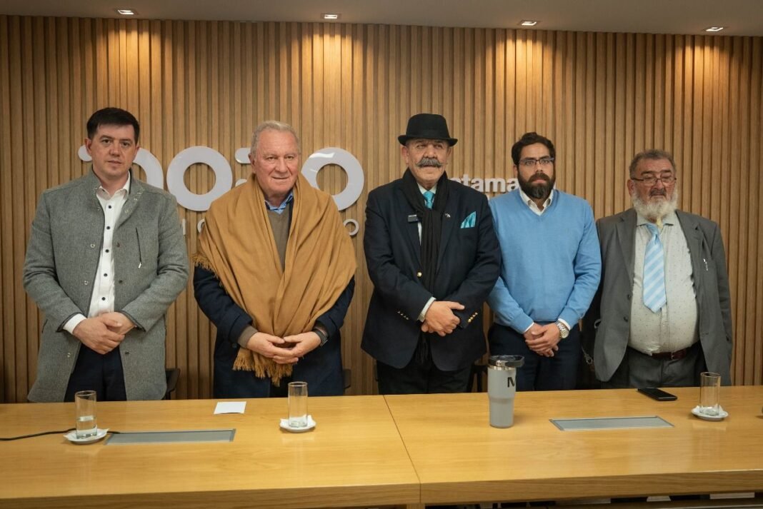 Uno de los mineros rescatados en la histórica operación de salvataje en Chile compartió su experiencia en una charla