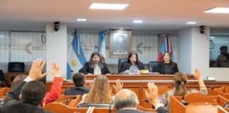 El Senado se reunió en su décimo tercera sesión ordinaria