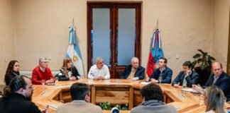 Laguna Blanca: el Gobierno continúa con la asistencia y coordina trabajos de reconstrucción