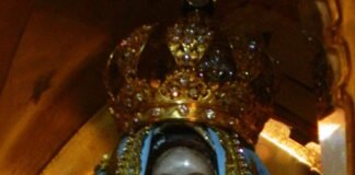 Con la Bajada de la Sagrada Imagen se inicia la Fiesta de la Protección de Nuestra Madre del Valle