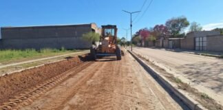 Los Altos Municipio avanza con trabajos de nivelación en Av. Fragata Libertad para una nueva etapa de asfaltado