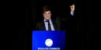 Milei: “El pánico político está generando una descoordinación con el riesgo país”