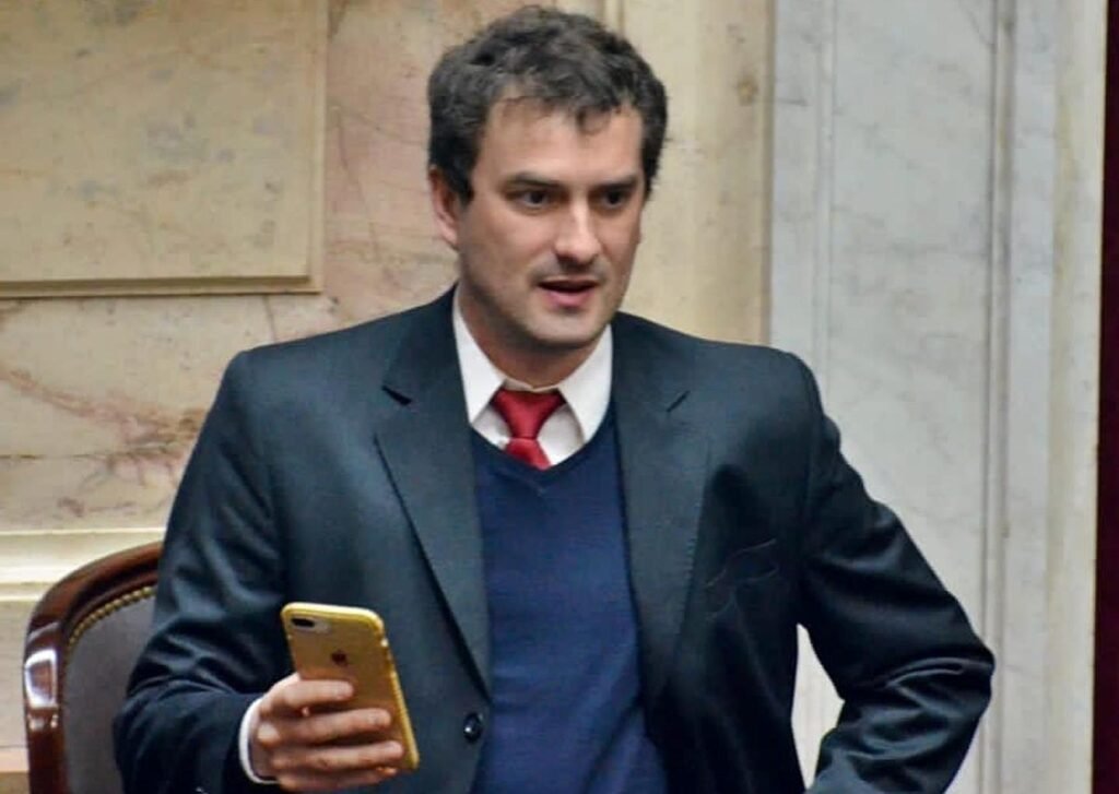 Monti pidió el jury para Augusto Barros