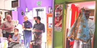 Emotivo recibimiento a la Madre del Valle en geriátrico