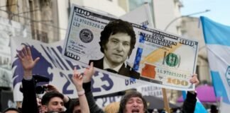 Milei no cambiará su plan económico: “Nos van a salir dólares por las orejas”